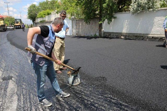 Becen Mahallesi’nde 3 Cadde Ve 15 Sokağın Yolları 24 Bin Ton Asfaltla Yenilenecek