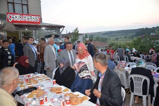 Sevgi, Kardeşlik Ve Paylaşma Sofrası Pelitözü Mahallesinde Kuruldu