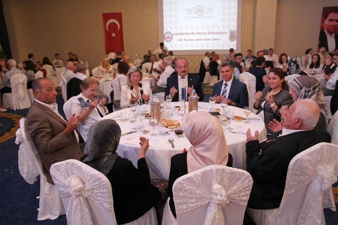 Şehit Aileleri Ve Gaziler İftarda Bir Araya Geldi