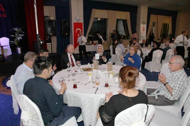 Şehit Aileleri Ve Gaziler İftarda Bir Araya Geldi G3