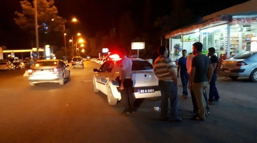 Motosikletle Otomobil &Ccedil;arpıştı: 1 Yaralı