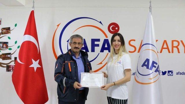 Afad Gönüllüleri Katılım Belgelerini Aldı