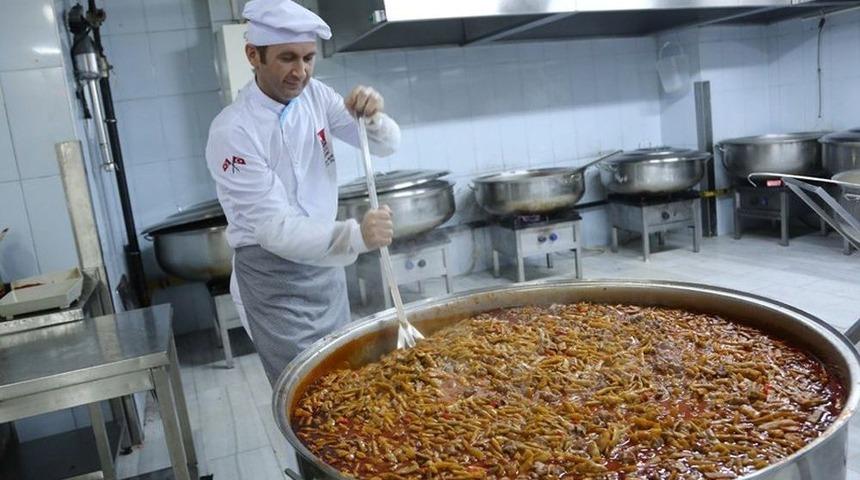 Belediyeden Yaşlı Ve Engellilere Sıcak Yemek