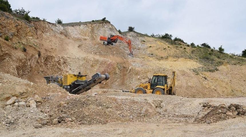 Reşadiye&rsquo;de Grup Yolu &Ccedil;alışmaları Devam Ediyor