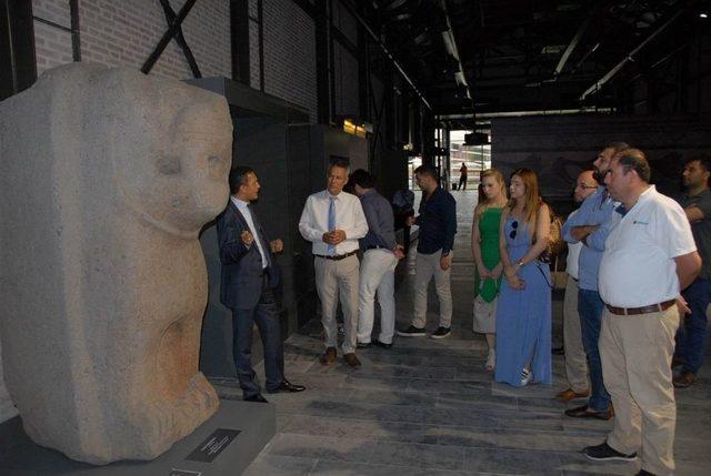 Turizmciler Adana Müze Kompleksi’ni Gezdi 1