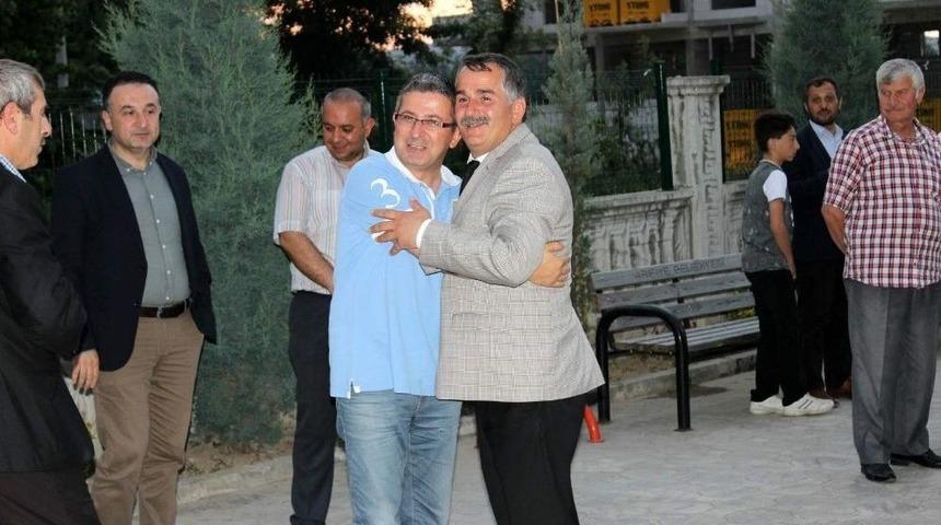 Arifiye Protokol&uuml; İftarda Buluştu