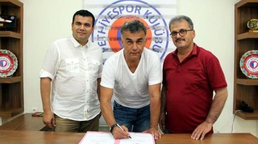 Fethiyespor'da Teknik Direkt&ouml;r Eser Kardeşler Imzaladı