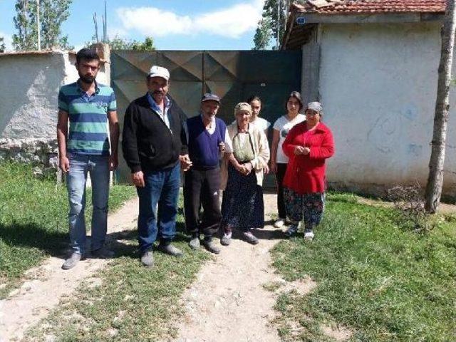 Çorumlı Çetin Ailesinin Evi Değişmedi Ama Köyü Değişti