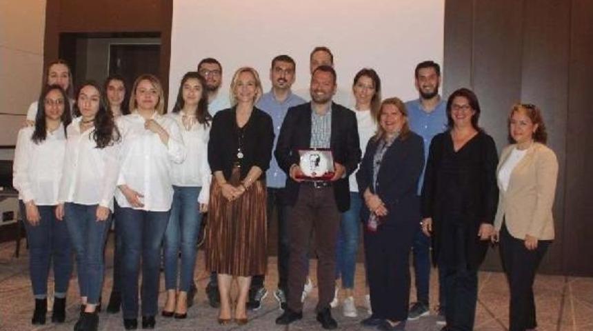 Ali Sunal, İkü’De Ödev Oldu