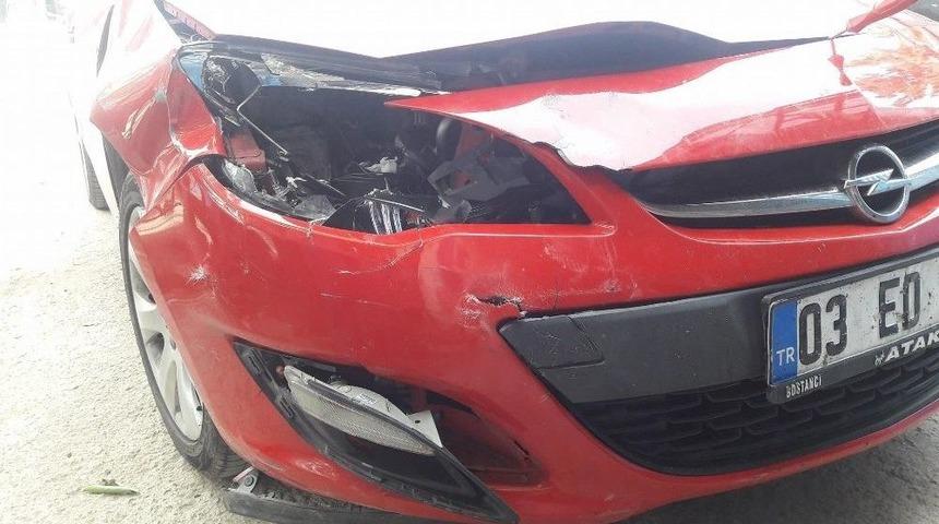 Chp’li Başkanlar Demokrasi Yürüyüşüne Giderken Kaza Geçirdi