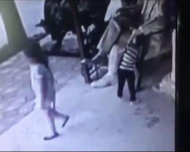 Atatürk Heykeliyle Duygulandıran Vedalaşma... 2