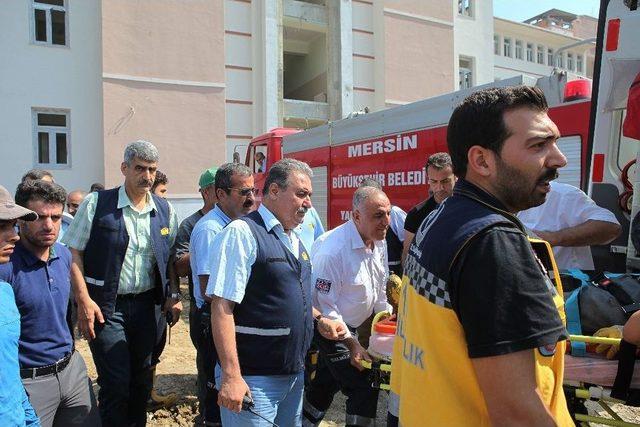 Toprak Altında Kalan İşçiler Son Anda Kurtarıldı 1