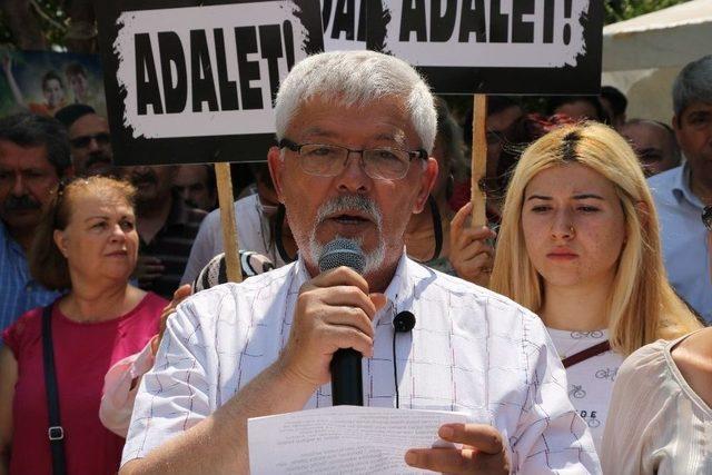 Chp Manisa’da ’enis Berberoğlu’ Eylemi