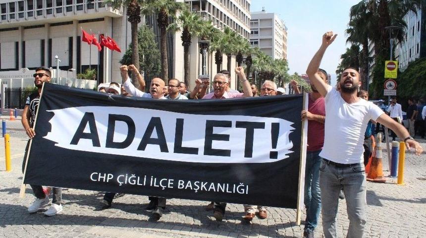 İzmir&rsquo;de Berberoğlu&rsquo;nun Tutuklanmasına Protesto