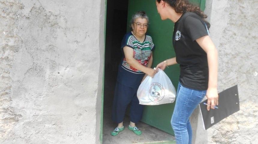 Burhaniye&rsquo;de İhtiya&ccedil; Sahiplerine Belediye Yardımı