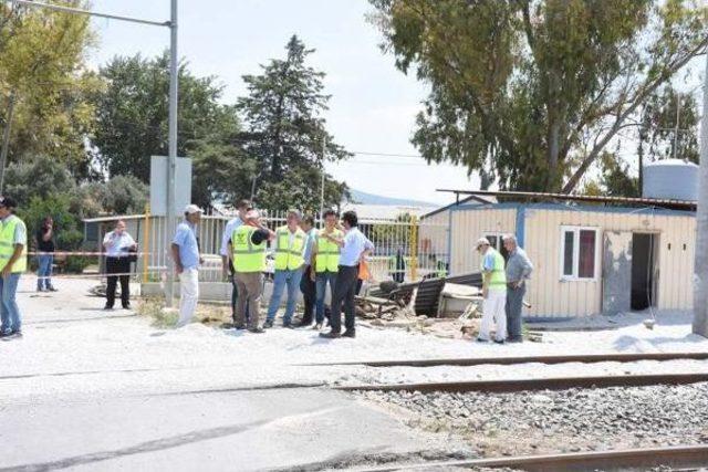 Banliyö Treni Kamyona Çarptı (2)- Yeniden