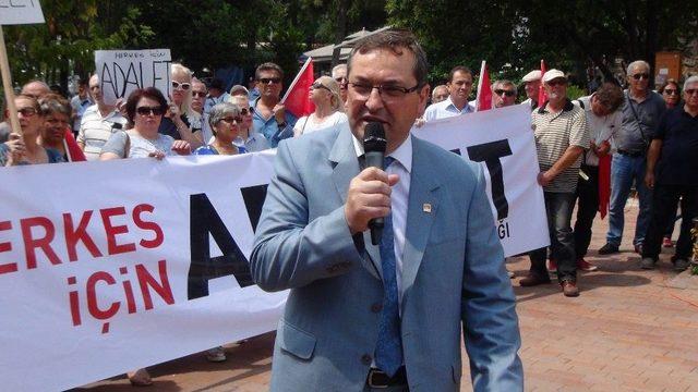 Chp&rsquo;liler Berberoğlu&rsquo;nun Tutuklanmasını Protesto Etti 1