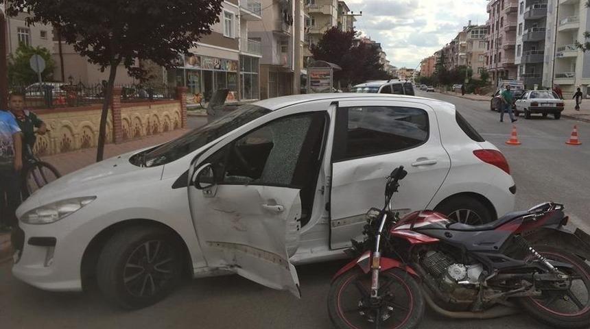 Karaman&rsquo;da Trafik Kazaları: 2 Yaralı
