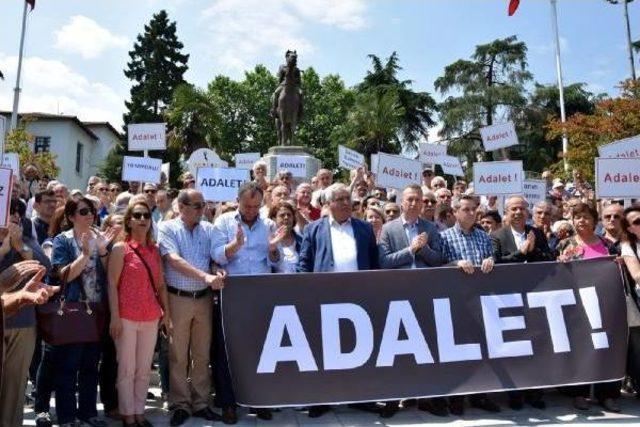 Bursa’Da Chp’Liler Berberoğlu'nun Tutuklanmasını Protesto Etti