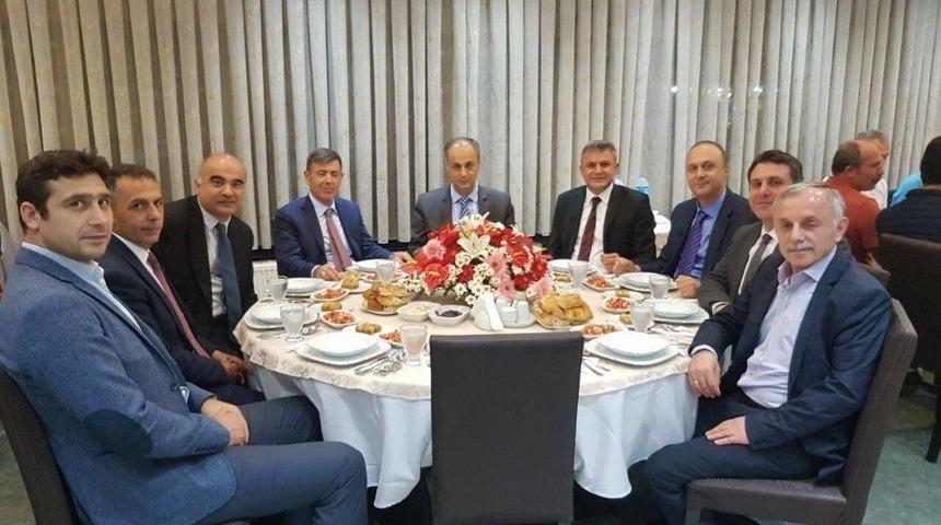 Karayolları &Ccedil;alışanları İftarda Buluştu