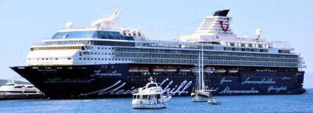 'mein Schiff 2' Bodrum'da