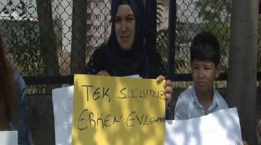 Metris &Ouml;n&uuml;nde Erken Yaşta Evlilik Mağdurlarından Eylem