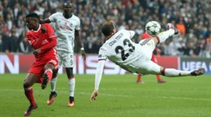 Şampiyonlar Ligi&rsquo;nde Yılın Gol&uuml; Cenk Tosun&rsquo;dan