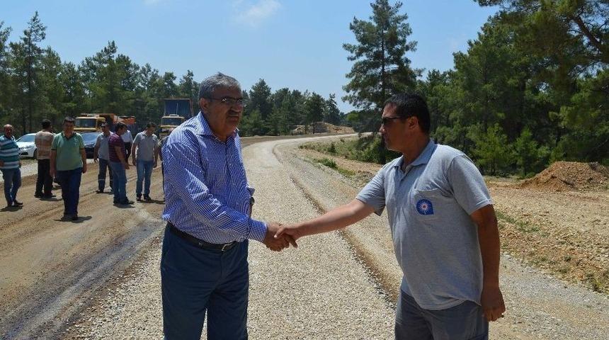 Manavgat Yenik&ouml;y Mahalle Yolu Asfaltla Buluştu