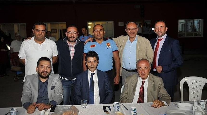 Ankaralı İtfaiyeciler İftar Yemeğinde Buluştu