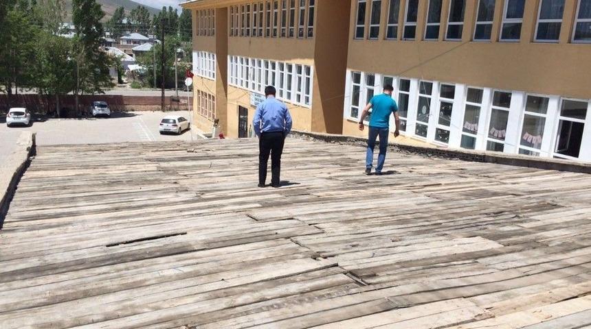 &Ccedil;aldıran&rsquo;da Tiyatro Ve Konferans Salonu &Ccedil;alışması