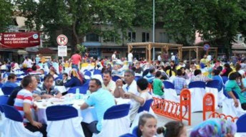 G&ouml;n&uuml;l Sofraları Geyve&rsquo;de Kuruluyor