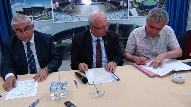 Tekirdağ B&uuml;y&uuml;kşehir Belediyesi &Ccedil;orlu&rsquo;ya Spor Salonu Yaptıracak 1