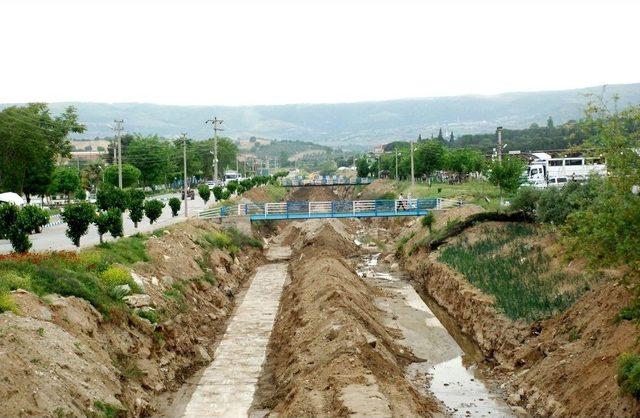 Köprübaşı’nda 6 Derenin Islah Çalışmalarına Başlandı