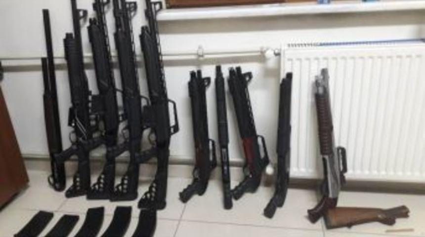 Akşehir&rsquo;deki Ruhsatsız Ve Faturasız T&uuml;fek Ele Ge&ccedil;irildi