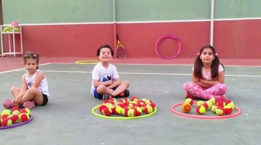 Geleceğin Tenis&ccedil;ileri Yunusemre&rsquo;de Yetişiyor