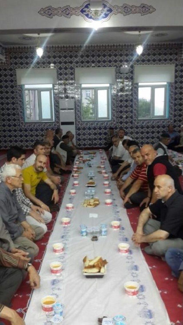 Camide Iftar Sofrası