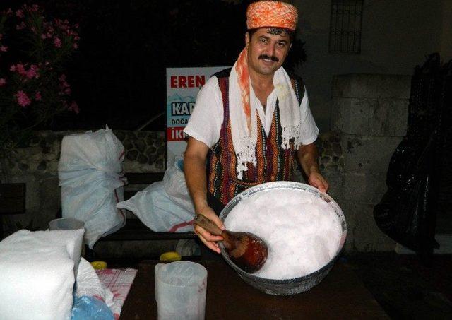 Bodrum’da Kar Şerbetine Yoğun İlgi