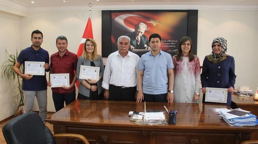 Samsat&rsquo;ta Başarılı &Ouml;ğretmenler &Ouml;d&uuml;llendirildi