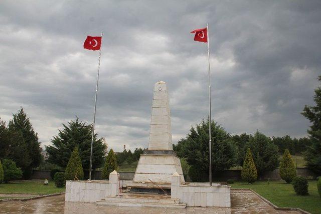 Çorum’da Şehit Mezarları Bakıma Alınıyor