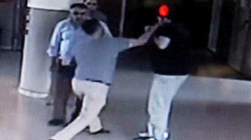 &Ccedil;ocuğu Sınıfta Kalınca, M&uuml;d&uuml;r Yardımcılarına Saldırdı