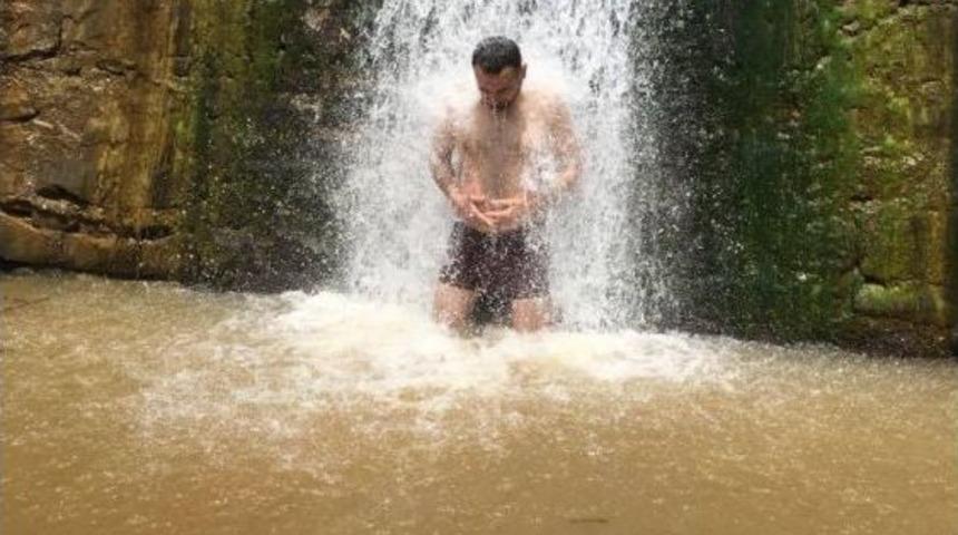 Şelale Gen&ccedil;lerin Serinlik Kaynağı Oldu