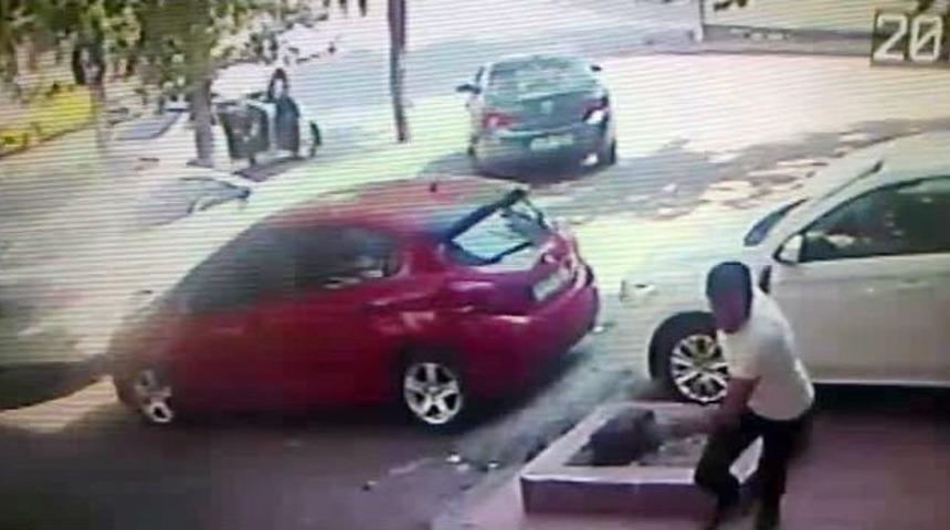 Kız Kardeşini &Ouml;ld&uuml;rmekten Aranan Erhan Timuroğlu Galeriyi Taradı