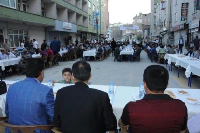 Vadaş Ve Vebsaş Hakkari de Iftar Yemeği Verdi 1