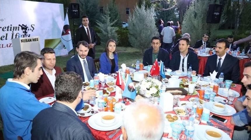 Bakan Albayrak Elazığ&rsquo;da İftara Katıldı