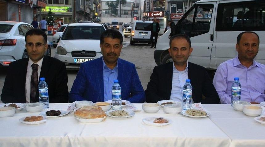 Vedaş Ve Vepsaş Bin Kişiye İftar Verdi