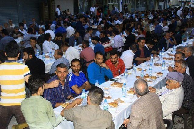 Vedaş Ve Vepsaş Bin Kişiye İftar Verdi 1