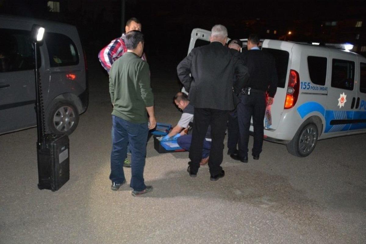 8 Aylık Hamile Karısını Bı&ccedil;aklayarak &Ouml;ld&uuml;rd&uuml;, Ardından 155 Arayarak Kendini İhbar Etti