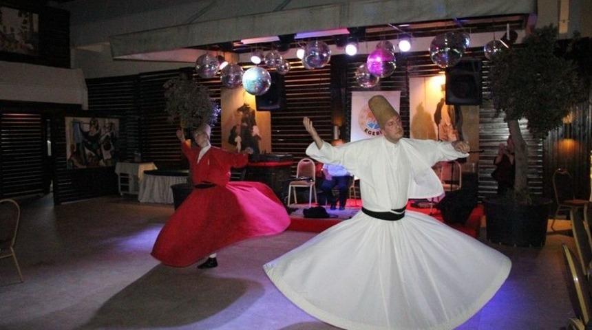 Egeliler İstanbul&rsquo;daki İftarda Buluştu