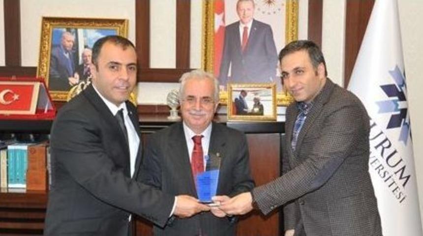 Tmmob&rsquo;den Prof. Dr. Yaylalı&rsquo;ya Plaket