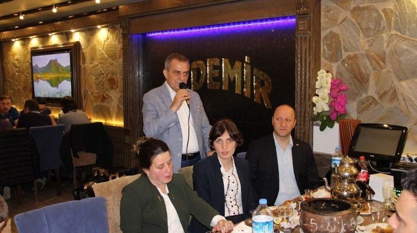 Yomra&rsquo;da Şehit Ve Gazi Ailelerine İftar Yemeği Verildi